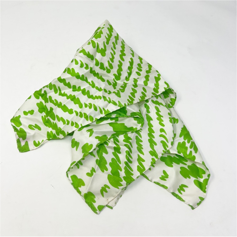 😻VTG 100% Silk Peck & Peck Abstract Scarf